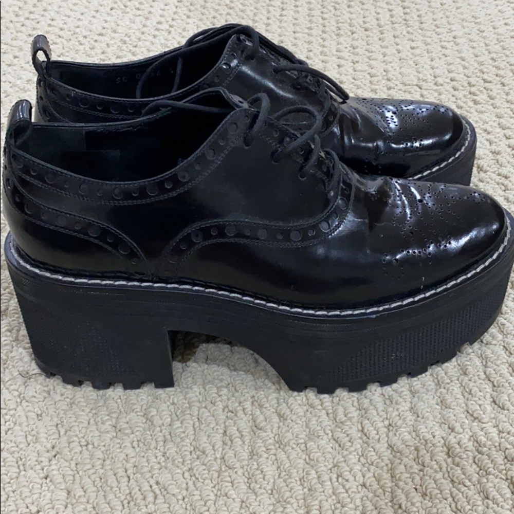 Louis Vuitton platform oxfords 39 great condition